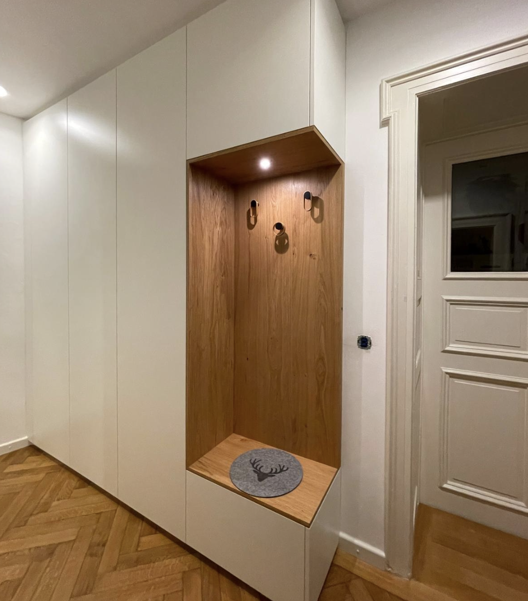 Nischen-Garderobe · Altbau